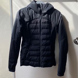 NWOT Lululemon Down and Around Jacket. Size 6.
